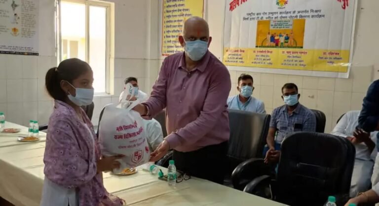 सैदपुर : डॉक्टर डे:महर्षि विश्वामित्र स्वशासी मेडिकल कॉलेज की अनूठी,58 टीबी रोगियों को लिया गोद